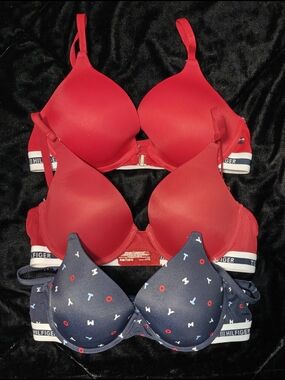 Tommy Hilfiger Bra Bundle